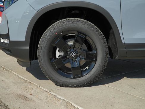 New 2026 Honda Ridgeline Black Edition image 12
