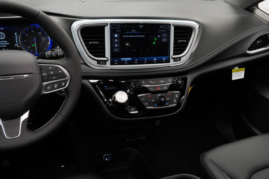 New 2027 Chrysler Pacifica Select FWD image 20