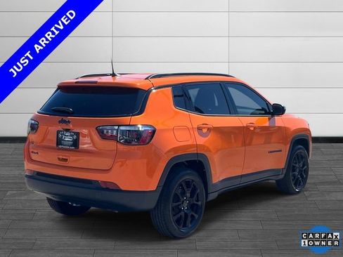 Used 2026 Jeep Compass Latitude AWD/4WD image 4