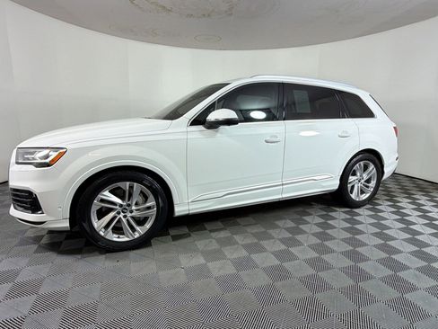 Used 2021 Audi Q7 2.0T Premium Plus w/ Premium Plus Package AWD/4WD image 17