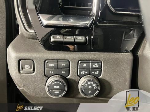 Used 2025 Chevrolet Silverado 1500 LTZ w/ Technology Package AWD/4WD image 18