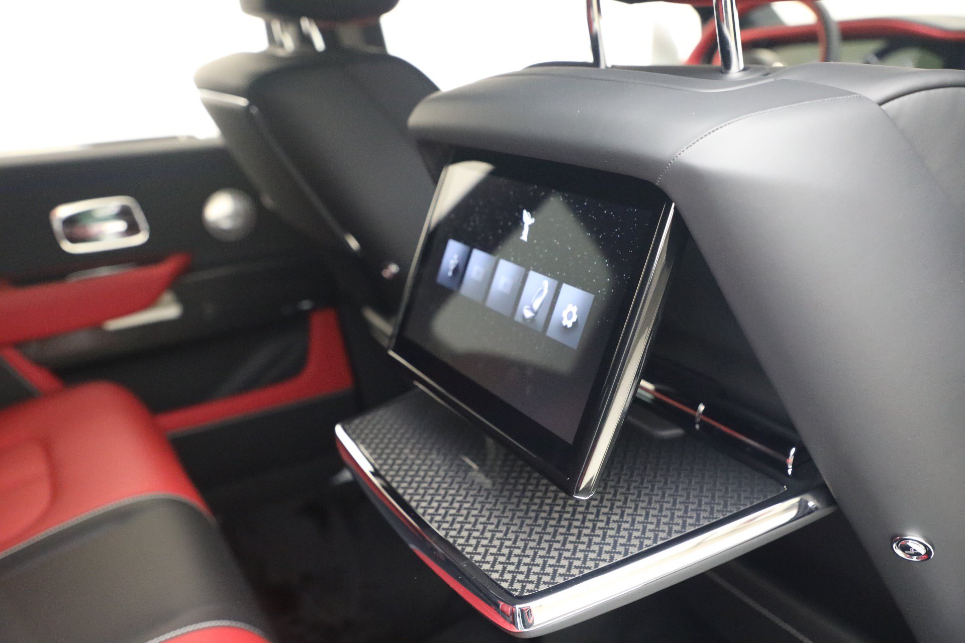 New 2027 Rolls-Royce Cullinan Black Badge AWD/4WD image 25