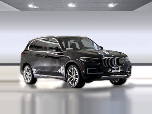 Used 2023 BMW X5 xDrive40i w/ Premium Package image 7