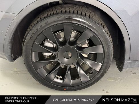 Used 2021 Tesla Model Y Long Range AWD/4WD image 11