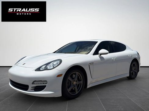 Used 2011 Porsche Panamera 4 AWD/4WD image 4