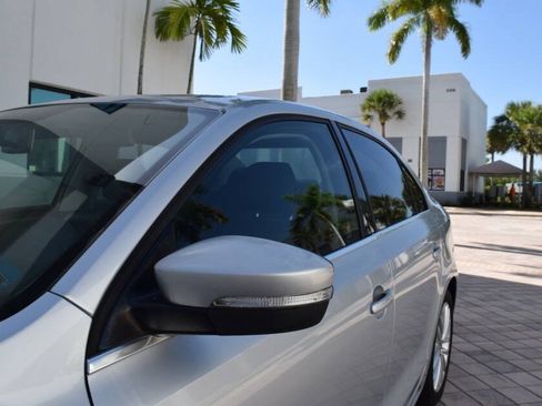 Used 2013 Volkswagen Jetta TDI FWD image 30