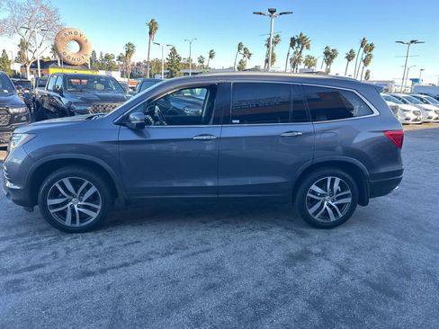 Used 2017 Honda Pilot Touring image 3