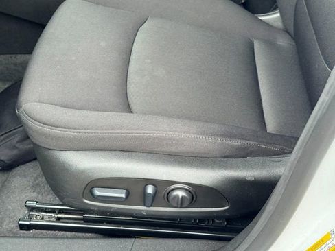 Used 2024 Chevrolet Malibu LT image 26