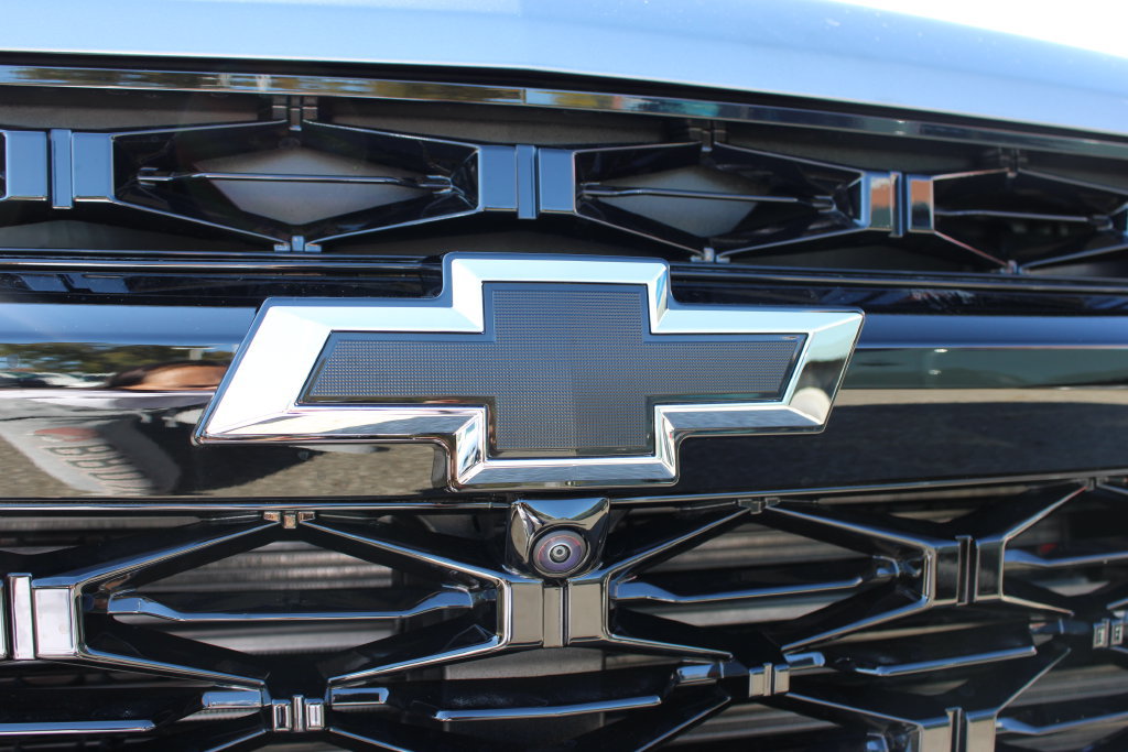 New 2027 Chevrolet Traverse RS w/ LPO, Floor Liner Package AWD/4WD image 7