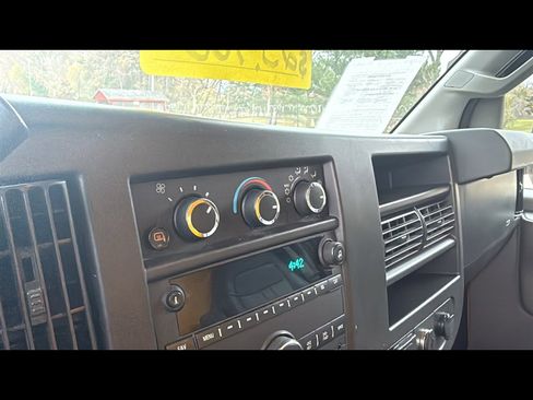 Used 2021 GMC Savana 3500 Extended w/ Power Convenience Package image 15