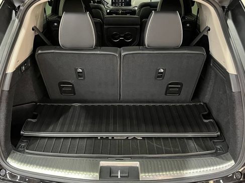 Used 2023 Acura MDX SH-AWD w/ Advance Package image 12