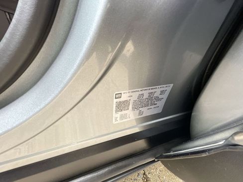 Used 2025 Chevrolet Equinox LT w/ Safety and Technology Package FWD image 34