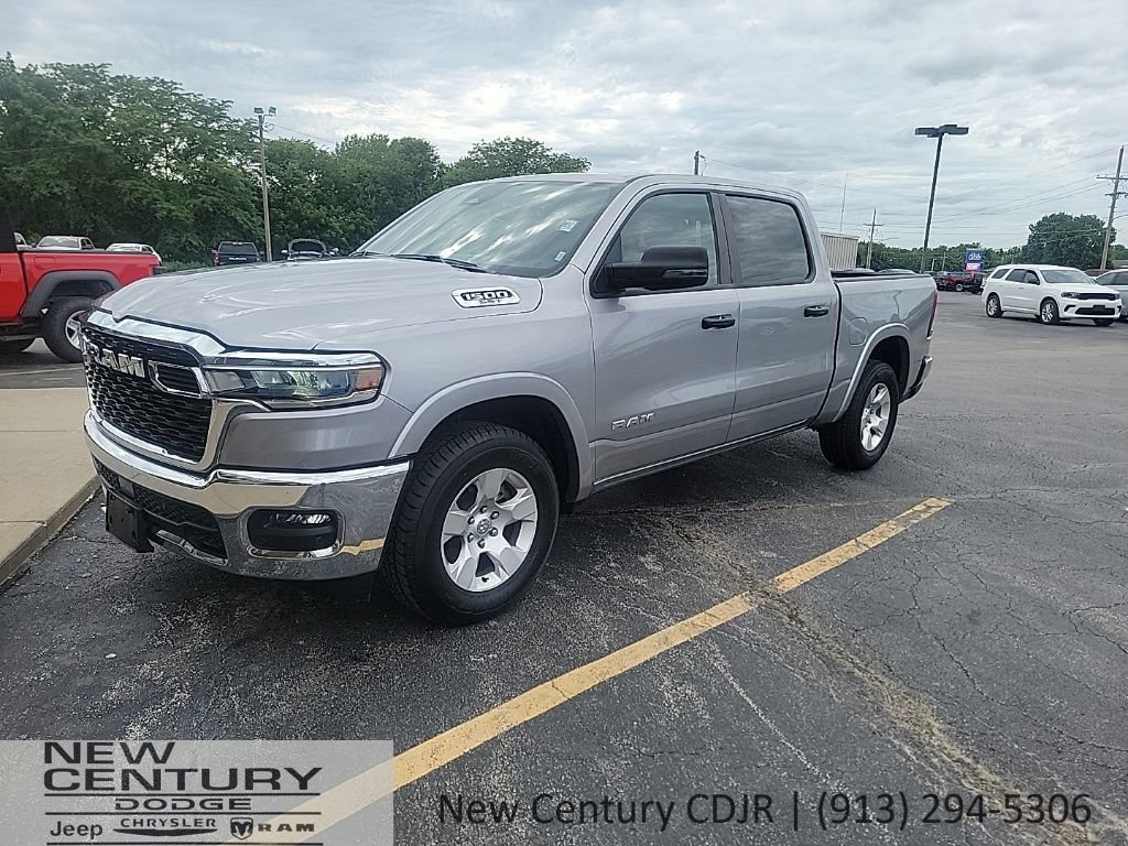 Used 2025 RAM 1500 Big Horn AWD/4WD image 1