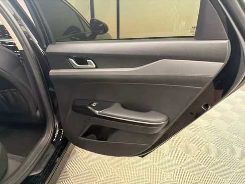Used 2023 Kia K5 LXS image 17