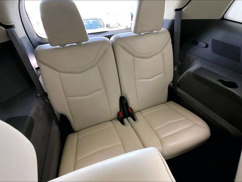 Used 2020 Cadillac XT6 Premium Luxury FWD image 36