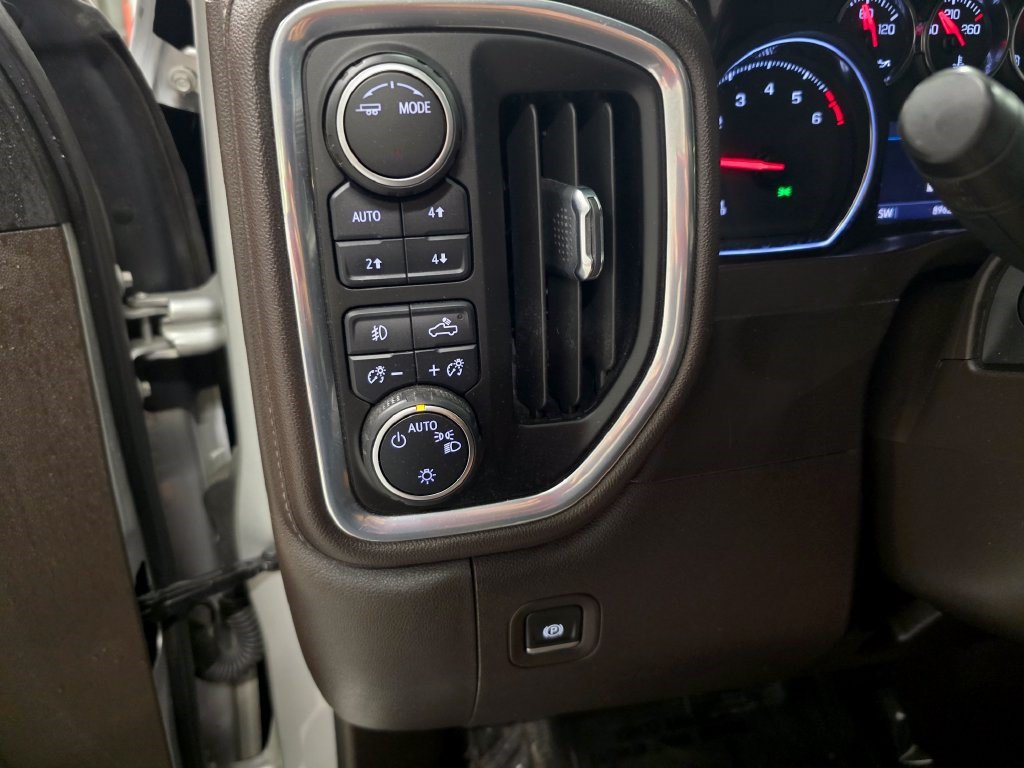 Used 2021 Chevrolet Silverado 2500 LT w/ Convenience Package AWD/4WD image 32