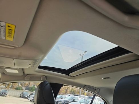 Used 2025 MAZDA MAZDA3 s image 24