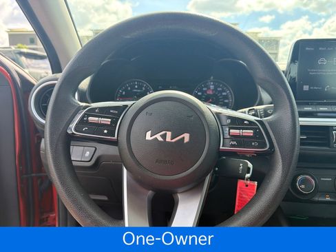 Certified 2023 Kia Forte LXS w/ LXS Technology Package FWD image 14