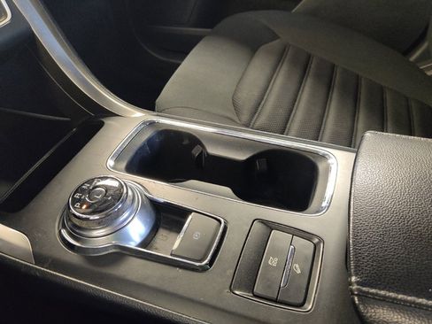 Used 2019 Ford Fusion SE image 26