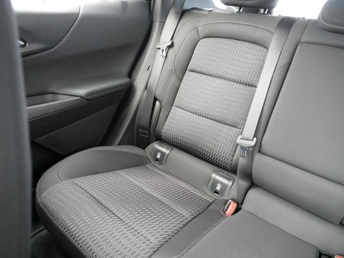 Used 2025 Chevrolet Equinox LT w/ Safety and Technology Package image 12