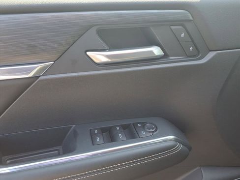 Certified 2025 GMC Acadia Elevation image 8