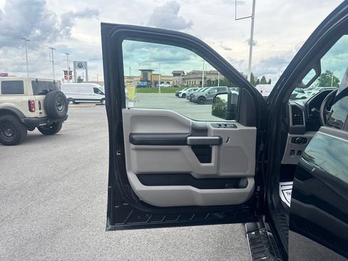 Used 2020 Ford F150 XLT w/ Equipment Group 302A Luxury AWD/4WD image 25