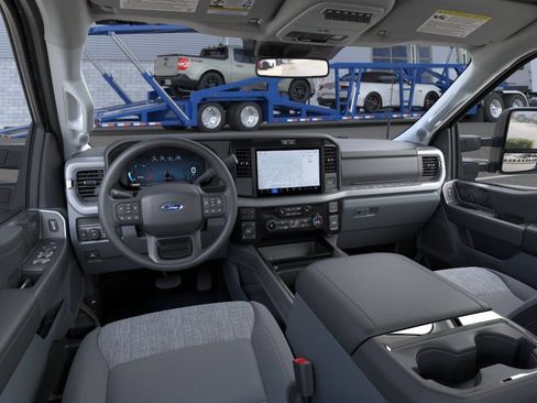 New 2026 Ford F250 XLT w/ XLT Premium Package AWD/4WD image 33