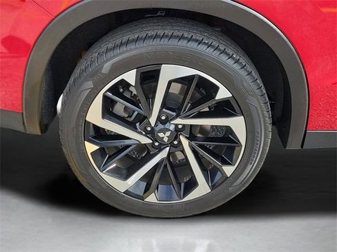 Used 2024 Mitsubishi Outlander image 5