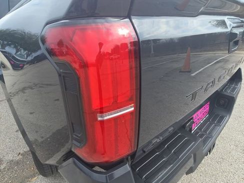 Used 2025 Toyota Tacoma SR5 image 33