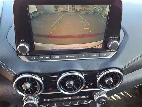 Used 2021 Nissan Sentra SV w/ Lighting Package image 15