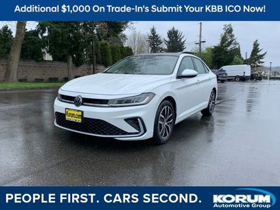 Used 2025 Volkswagen Jetta SE w/ Sunroof Package