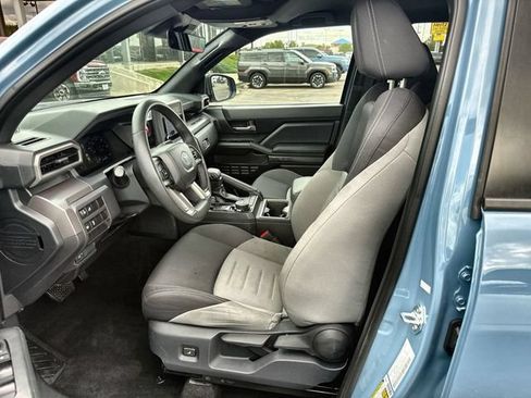 Used 2026 Toyota Tacoma TRD Off-Road AWD/4WD image 11
