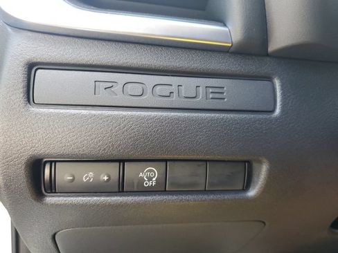 Used 2023 Nissan Rogue S FWD image 23