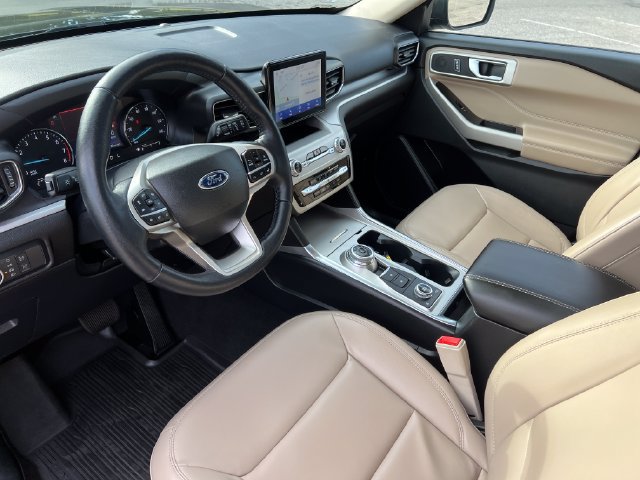 Certified 2022 Ford Explorer XLT w/ Equipment Group 202A AWD/4WD image 18