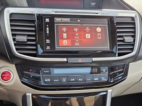 Used 2017 Honda Accord EX-L image 18