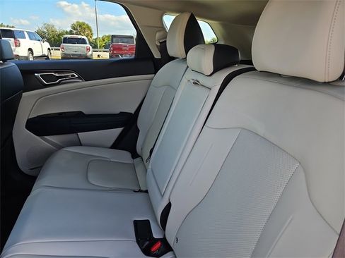 Used 2024 Kia Sportage EX w/ EX Premium Package image 12