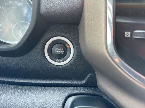 Used 2022 RAM 1500 Laramie AWD/4WD image 29