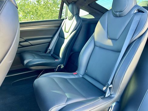 Used 2022 Tesla Model X Plaid image 13