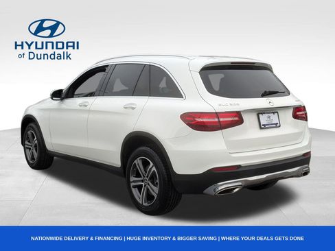 Used 2019 Mercedes-Benz GLC 300 GLC 300 w/ Premium Package image 3