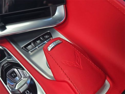 Used 2021 Chevrolet Corvette Stingray Premium Conv w/ Z51 Performance Package image 21