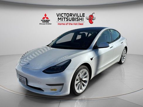 Used 2022 Tesla Model 3 RWD image 2