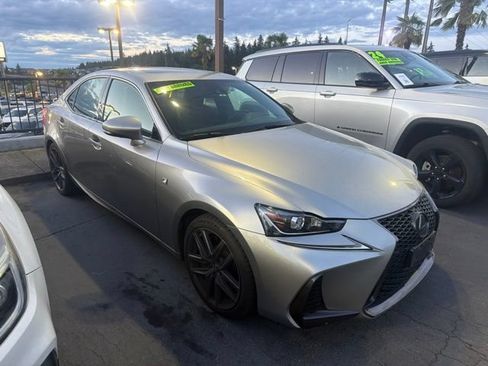 Used 2019 Lexus IS 300 F Sport w/ F Sport Package RWD image 4