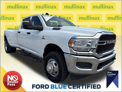 Used 2023 RAM 3500 Tradesman w/ Chrome Appearance Group AWD/4WD image 1