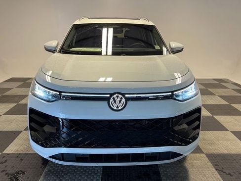 New 2026 Volkswagen Tiguan SEL R-Line AWD/4WD image 2