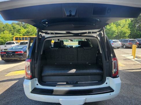 Used 2018 GMC Yukon SLT w/ Open Road Package AWD/4WD image 29