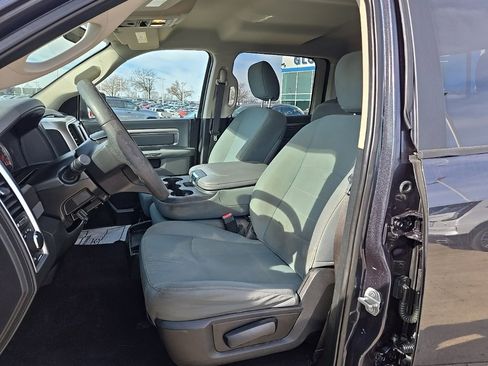 Used 2018 RAM 1500 Classic SLT image 12