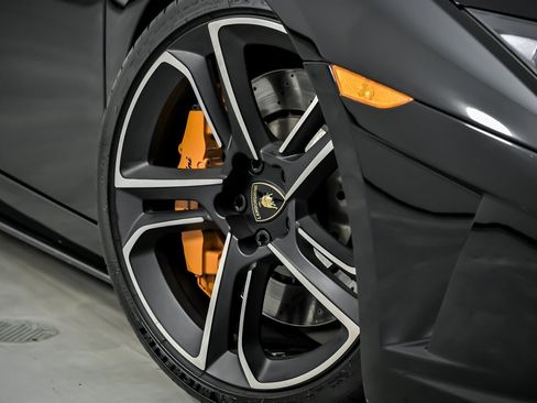 Used 2013 Lamborghini Gallardo LP 560-4 image 4