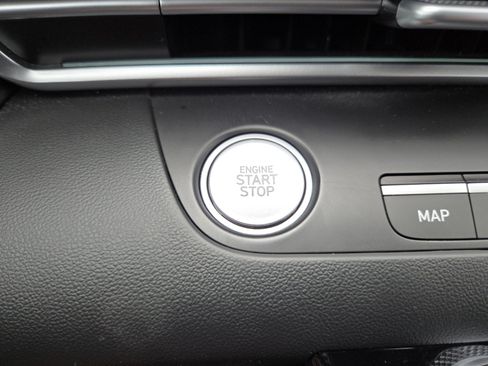 Used 2025 Hyundai Elantra SEL FWD image 10