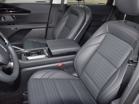 New 2026 Lincoln Nautilus Reserve AWD/4WD image 33