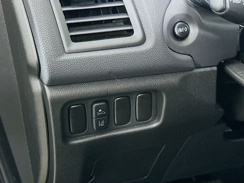 Used 2025 Mitsubishi Outlander Sport ES image 18